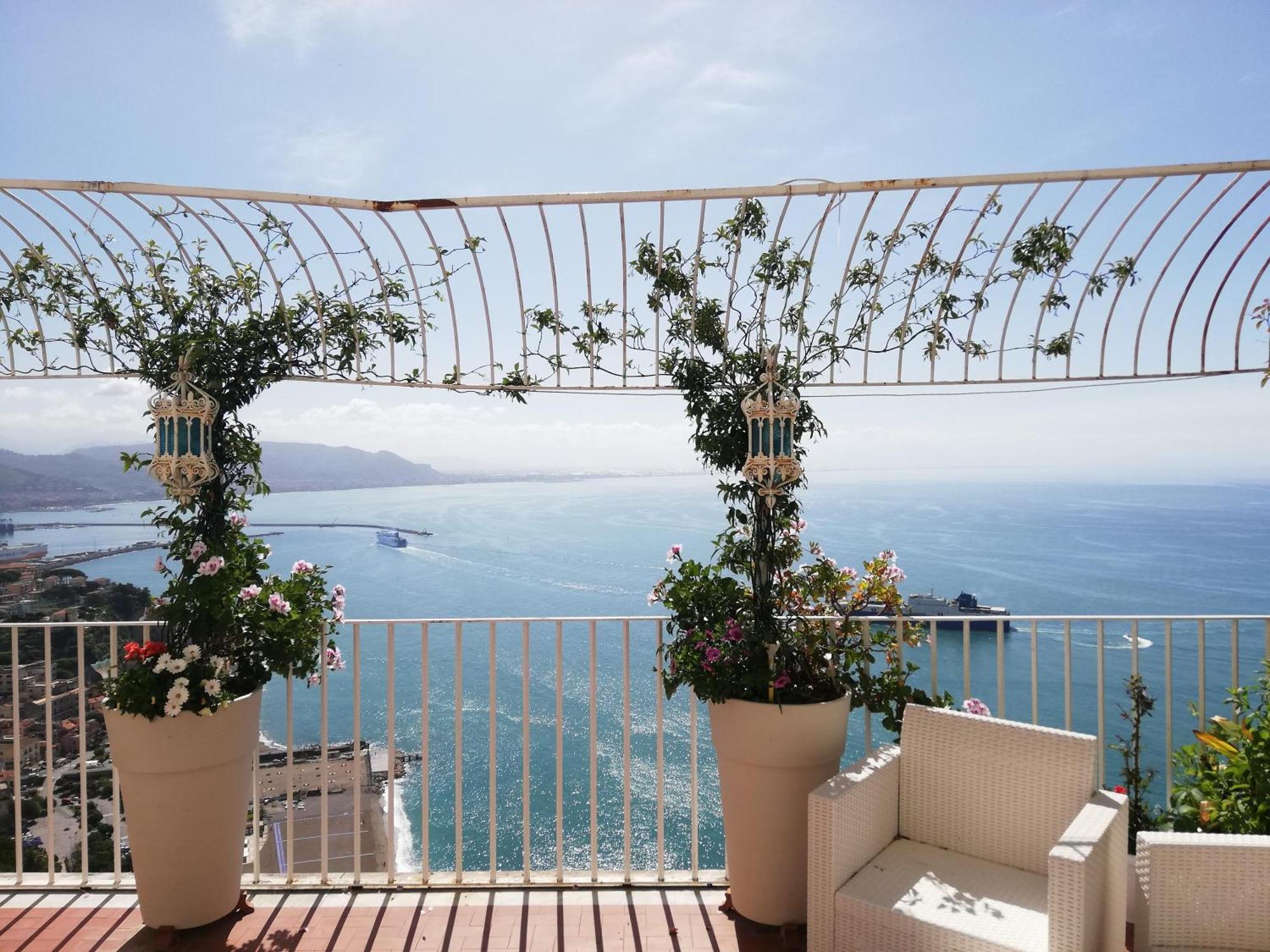Dimora Carlo III Bed & Breakfast Vietri sul Mare Exterior photo