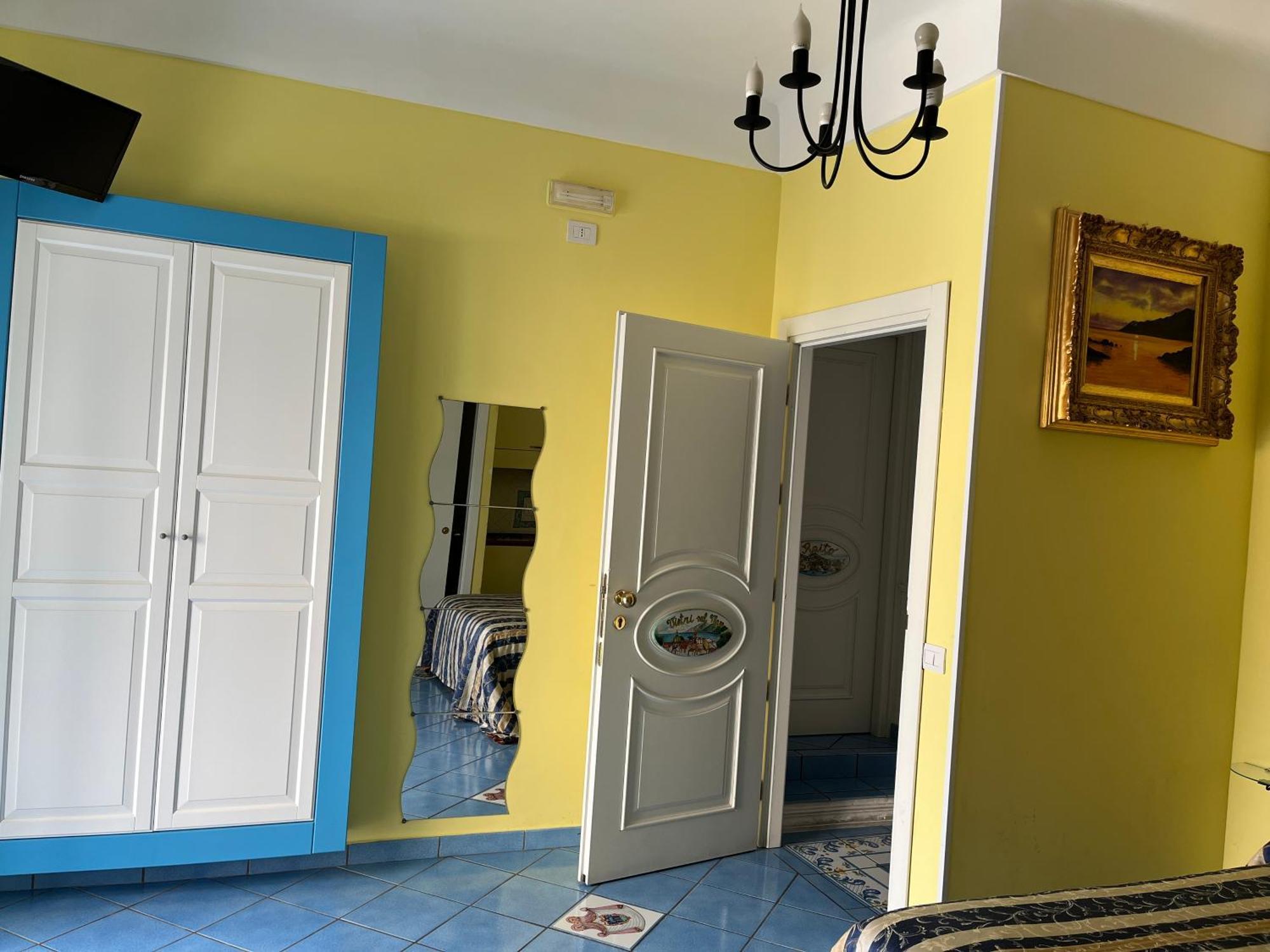 Dimora Carlo III Bed & Breakfast Vietri sul Mare Exterior photo