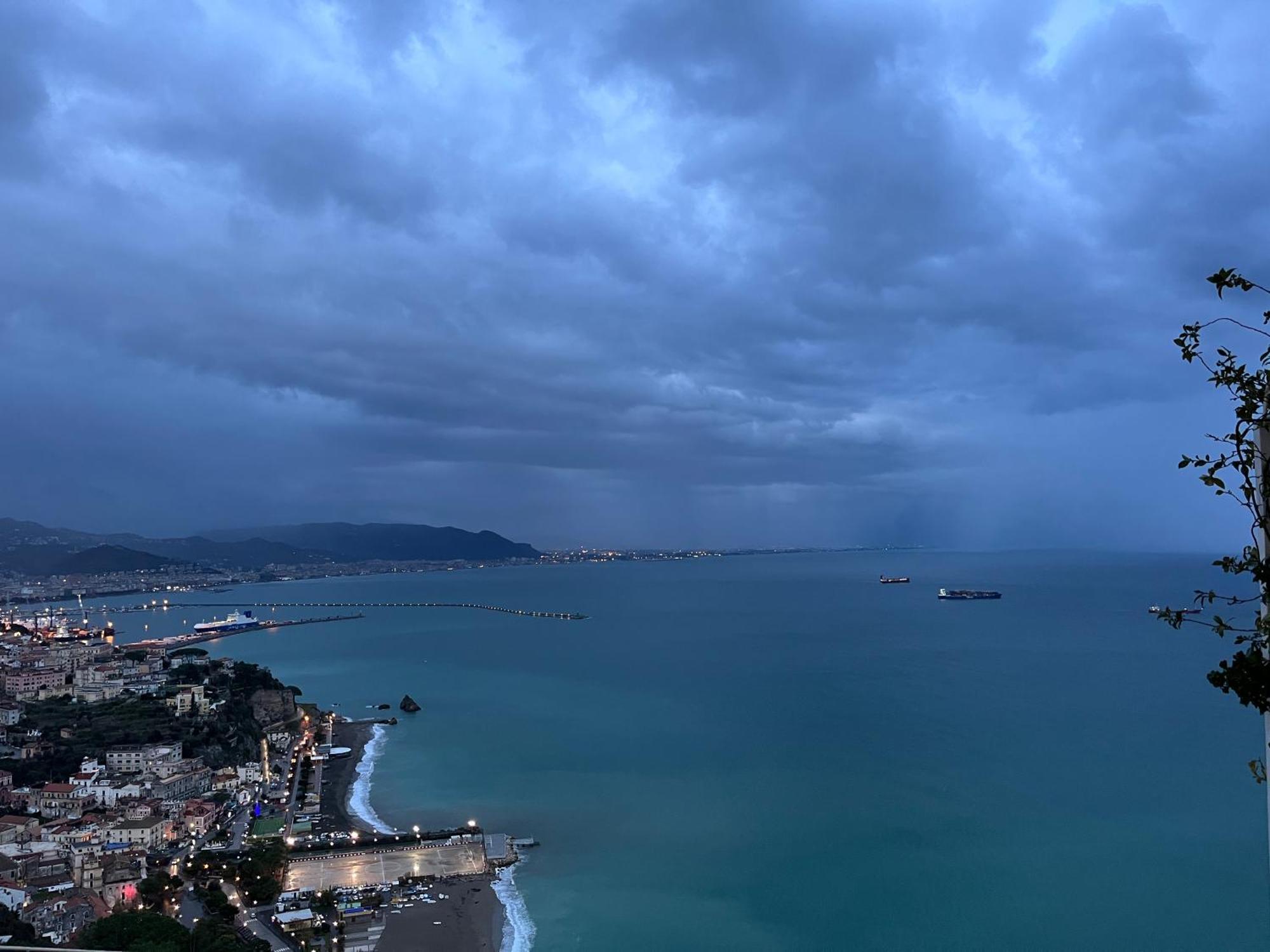 Dimora Carlo III Bed & Breakfast Vietri sul Mare Exterior photo