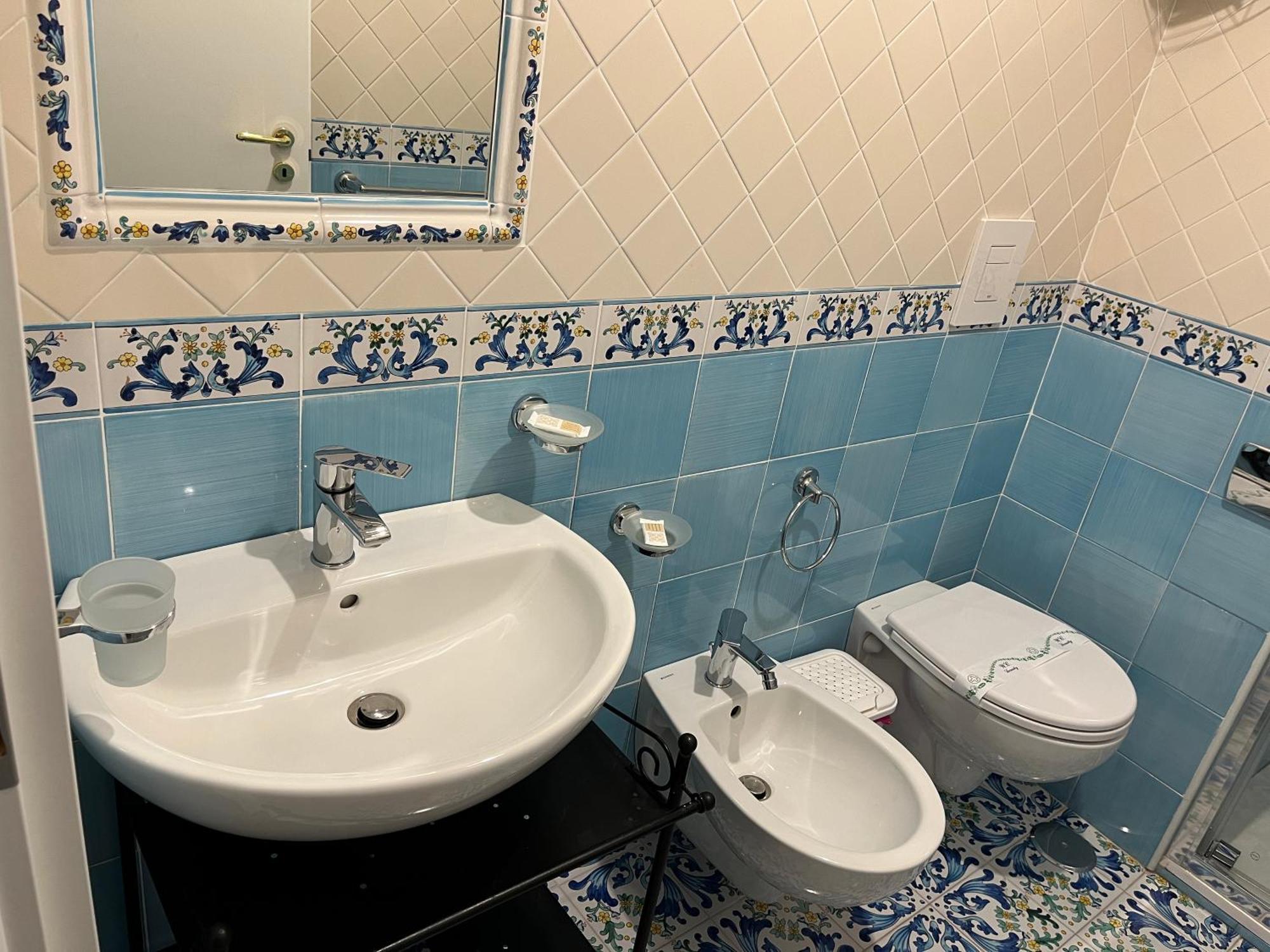 Dimora Carlo III Bed & Breakfast Vietri sul Mare Exterior photo